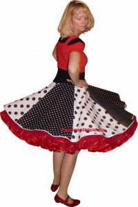 Danceskirt black white  with dots Model2