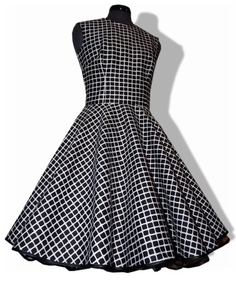 Retrokleid mit Retrokaros