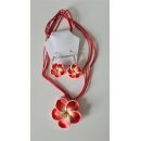 Ohrschmuck und Kette Blüte Rot