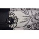 Petticoat Kleid weiß schwarze zarte Blumen mit schwarzem Akzent am Rocksaum